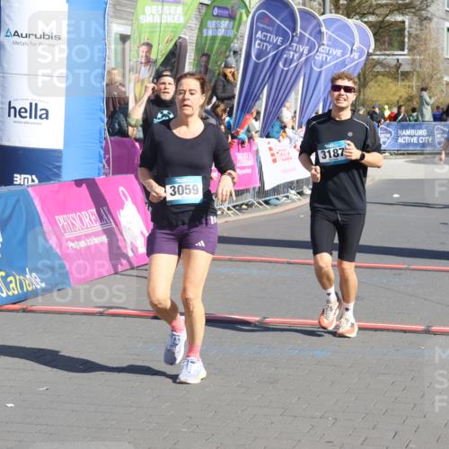 12.04.2026 - 45. Internationalen Wilhelmsburger Insellauf Strokosch-Dieckow http://msf.ph/oto/9464981 12.04.2026 10:57:12 Ziel 3059, 3187, 4448 meine-sportfotos.de