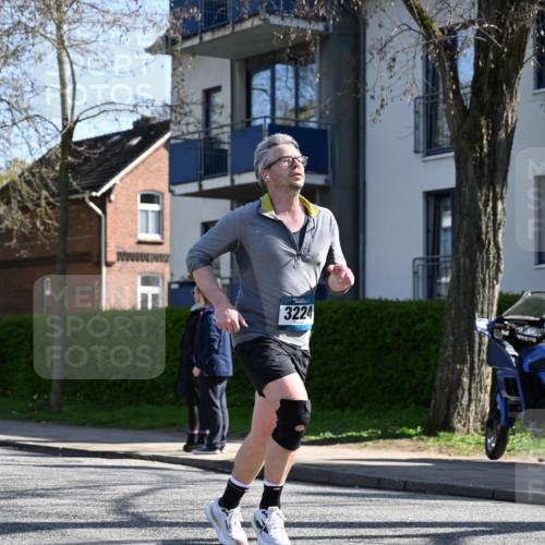 12.04.2026 - 45. Internationalen Wilhelmsburger Insellauf J. Mangold http://msf.ph/oto/9465020 12.04.2026 10:56:36 Ziel 4158, 2133, 2754, 4155, 2795, 3917, 5319, 5352, 2915, 3224, 4654, 3059, 3187, 4448, 2912, 2913, 4927, 2791, 2067, 4321, 2744, 5508, 4388, 2579, 2579, 2458, 5845, 5844, 5701 meine-sportfotos.de