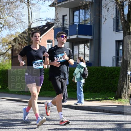 12.04.2026 - 45. Internationalen Wilhelmsburger Insellauf J. Mangold http://msf.ph/oto/9465031 12.04.2026 10:56:41 Ziel 2795, 3917, 5319, 5352, 2915, 3224, 4654, 3059, 3187, 4448, 2912, 2913, 4927, 2791, 2067, 4321, 2744, 5508, 4388, 2579, 2458, 5845, 5844, 5701 meine-sportfotos.de