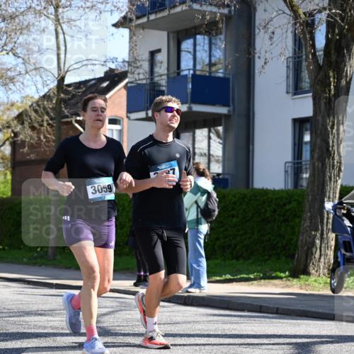 12.04.2026 - 45. Internationalen Wilhelmsburger Insellauf J. Mangold http://msf.ph/oto/9465032 12.04.2026 10:56:41 Ziel 2795, 3917, 5319, 5352, 2915, 3224, 4654, 3059, 3187, 4448, 2912, 2913, 4927, 2791, 2067, 4321, 2744, 5508, 4388, 2579, 2458, 5845, 5844, 5701 meine-sportfotos.de