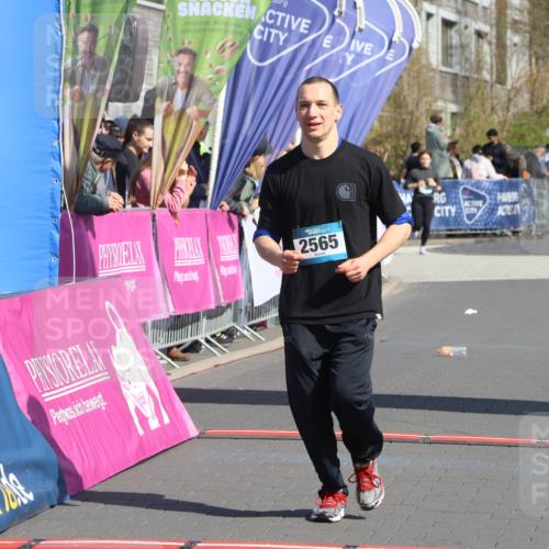 12.04.2026 - 45. Internationalen Wilhelmsburger Insellauf Strokosch-Dieckow http://msf.ph/oto/9465067 12.04.2026 11:15:06 Ziel 2565 meine-sportfotos.de