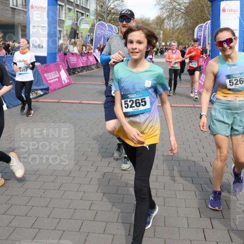 12.04.2026 - 45. Internationalen Wilhelmsburger Insellauf Strokosch-Dieckow http://msf.ph/oto/9465071 12.04.2026 13:13:36 Ziel 5265, 5266, 4648, 2026, 5457, 4320, 4249, 3033, 2470, 4364, 3942, 5221, 3540, 3933, 3935 meine-sportfotos.de