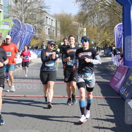 12.04.2026 - 45. Internationalen Wilhelmsburger Insellauf Strokosch-Dieckow http://msf.ph/oto/9465084 12.04.2026 10:57:25 Ziel 4927, 2791, 2067, 4321, 2744, 5508, 4388, 2579 meine-sportfotos.de