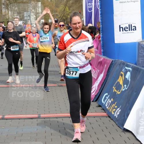 12.04.2026 - 45. Internationalen Wilhelmsburger Insellauf Strokosch-Dieckow http://msf.ph/oto/9465107 12.04.2026 13:13:32 Ziel 4643, 2877, 5265, 5266, 4648, 2026, 5457, 4320, 4249, 3033, 2470, 4364 meine-sportfotos.de
