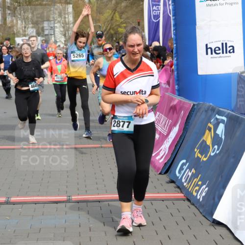 12.04.2026 - 45. Internationalen Wilhelmsburger Insellauf Strokosch-Dieckow http://msf.ph/oto/9465120 12.04.2026 13:13:32 Ziel 4643, 2877, 5265, 5266, 4648, 2026, 5457, 4320, 4249, 3033, 2470, 4364 meine-sportfotos.de