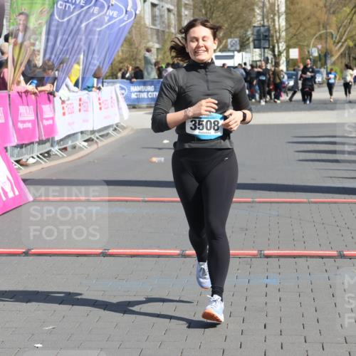 12.04.2026 - 45. Internationalen Wilhelmsburger Insellauf Strokosch-Dieckow http://msf.ph/oto/9465123 12.04.2026 11:15:19 Ziel 3508 meine-sportfotos.de