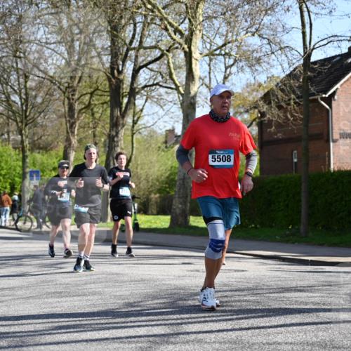 12.04.2026 - 45. Internationalen Wilhelmsburger Insellauf J. Mangold http://msf.ph/oto/9465127 12.04.2026 10:56:52 Ziel 4654, 3059, 3187, 4448, 2912, 2913, 4927, 2791, 2067, 4321, 2744, 5508, 4388, 2579, 2458, 5845, 5844, 5701, 4368 meine-sportfotos.de