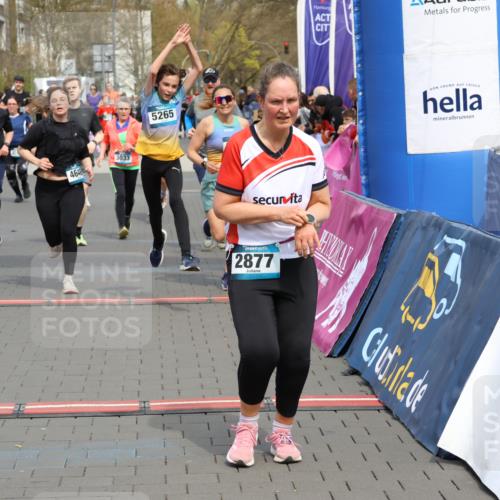 12.04.2026 - 45. Internationalen Wilhelmsburger Insellauf Strokosch-Dieckow http://msf.ph/oto/9465131 12.04.2026 13:13:32 Ziel 4643, 2877, 5265, 5266, 4648, 2026, 5457, 4320, 4249, 3033, 2470, 4364 meine-sportfotos.de