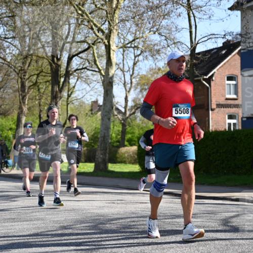 12.04.2026 - 45. Internationalen Wilhelmsburger Insellauf J. Mangold http://msf.ph/oto/9465135 12.04.2026 10:56:53 Ziel 3059, 3187, 4448, 2912, 2913, 4927, 2791, 2067, 4321, 2744, 5508, 4388, 2579, 2458, 5845, 5844, 5701, 4368 meine-sportfotos.de