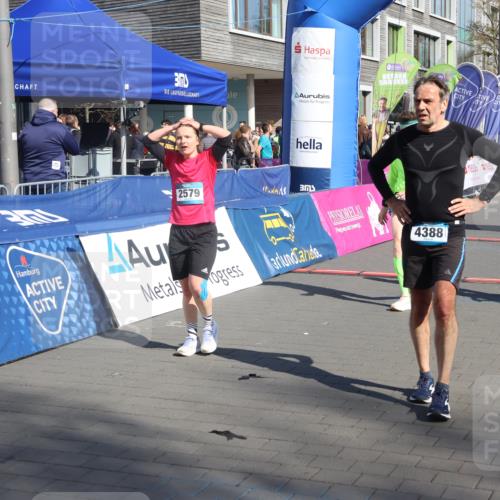 12.04.2026 - 45. Internationalen Wilhelmsburger Insellauf Strokosch-Dieckow http://msf.ph/oto/9465140 12.04.2026 10:57:31 Ziel 4388, 2579, 2458, 5845, 5844 meine-sportfotos.de