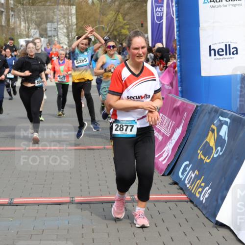 12.04.2026 - 45. Internationalen Wilhelmsburger Insellauf Strokosch-Dieckow http://msf.ph/oto/9465142 12.04.2026 13:13:32 Ziel 4643, 2877, 5265, 5266, 4648, 2026, 5457, 4320, 4249, 3033, 2470, 4364 meine-sportfotos.de