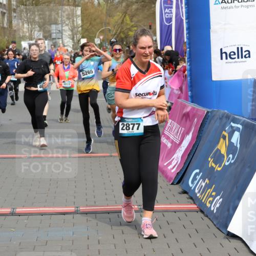 12.04.2026 - 45. Internationalen Wilhelmsburger Insellauf Strokosch-Dieckow http://msf.ph/oto/9465151 12.04.2026 13:13:32 Ziel 4643, 2877, 5265, 5266, 4648, 2026, 5457, 4320, 4249, 3033, 2470, 4364 meine-sportfotos.de