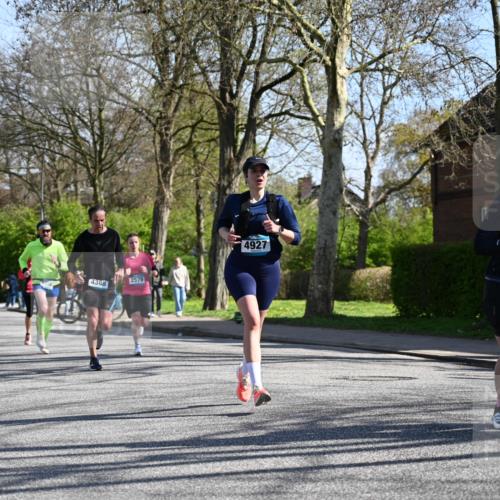 12.04.2026 - 45. Internationalen Wilhelmsburger Insellauf J. Mangold http://msf.ph/oto/9465159 12.04.2026 10:56:56 Ziel 3059, 3187, 4448, 2912, 2913, 4927, 2791, 2067, 4321, 2744, 5508, 4388, 2579, 2458, 5845, 5844, 5701, 4368, 2441 meine-sportfotos.de