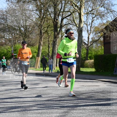 12.04.2026 - 45. Internationalen Wilhelmsburger Insellauf J. Mangold http://msf.ph/oto/9465198 12.04.2026 10:56:59 Ziel 2912, 2913, 4927, 2791, 2067, 4321, 2744, 5508, 4388, 2579, 2458, 5845, 5844, 5701, 4368, 2441, 5243 meine-sportfotos.de