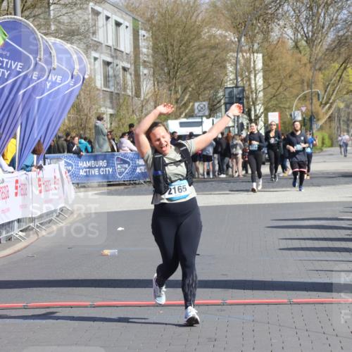 12.04.2026 - 45. Internationalen Wilhelmsburger Insellauf Strokosch-Dieckow http://msf.ph/oto/9465214 12.04.2026 11:15:24 Ziel 2165 meine-sportfotos.de