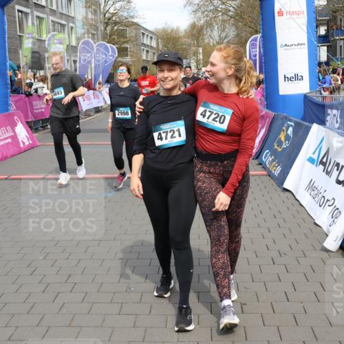 12.04.2026 - 45. Internationalen Wilhelmsburger Insellauf Strokosch-Dieckow http://msf.ph/oto/9465238 12.04.2026 13:13:25 Ziel 2998, 4693, 3519, 4970, 3686, 4643 meine-sportfotos.de