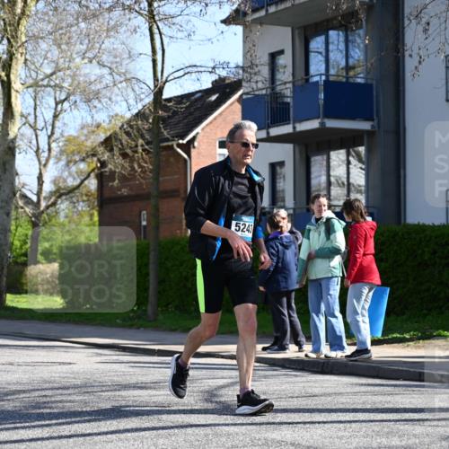 12.04.2026 - 45. Internationalen Wilhelmsburger Insellauf J. Mangold http://msf.ph/oto/9465259 12.04.2026 10:57:28 Ziel 4368, 2441, 5243, 3798, 2861, 3340, 2847, 4339, 3179, 3753, 4947, 3754, 5362, 4157, 2164, 4120, 2283, 2228, 4396 meine-sportfotos.de