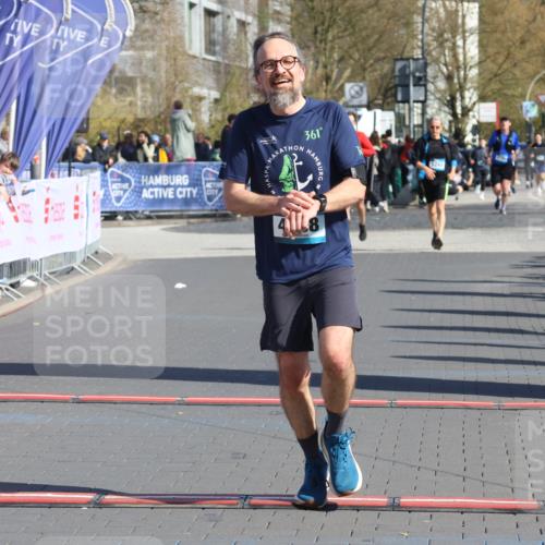 12.04.2026 - 45. Internationalen Wilhelmsburger Insellauf Strokosch-Dieckow http://msf.ph/oto/9465261 12.04.2026 10:57:52 Ziel 4368 meine-sportfotos.de