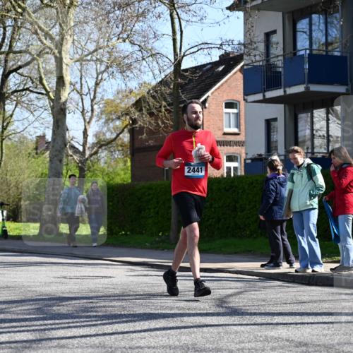 12.04.2026 - 45. Internationalen Wilhelmsburger Insellauf J. Mangold http://msf.ph/oto/9465270 12.04.2026 10:57:31 Ziel 4368, 2441, 5243, 3798, 2861, 3340, 2847, 4339, 3179, 3753, 4947, 3754, 5362, 4157, 2164, 4120, 2283, 2228, 2228, 4396, 3997, 2818, 3257 meine-sportfotos.de