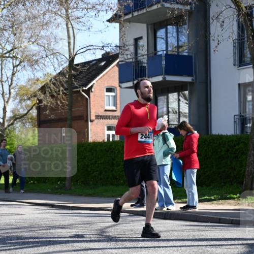 12.04.2026 - 45. Internationalen Wilhelmsburger Insellauf J. Mangold http://msf.ph/oto/9465280 12.04.2026 10:57:31 Ziel 4368, 2441, 5243, 3798, 2861, 3340, 2847, 4339, 3179, 3753, 4947, 3754, 5362, 4157, 2164, 4120, 2283, 2228, 2228, 4396, 3997, 2818, 3257 meine-sportfotos.de