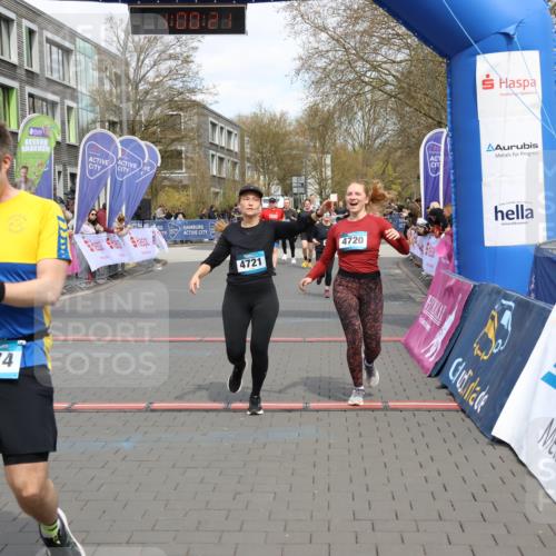 12.04.2026 - 45. Internationalen Wilhelmsburger Insellauf Strokosch-Dieckow http://msf.ph/oto/9465291 12.04.2026 13:13:21 Ziel 2274, 4919, 4720, 4721, 2998, 4693 meine-sportfotos.de