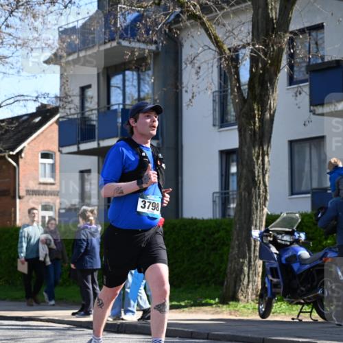12.04.2026 - 45. Internationalen Wilhelmsburger Insellauf J. Mangold http://msf.ph/oto/9465294 12.04.2026 10:57:36 Ziel 4368, 2441, 5243, 3798, 2861, 3340, 2847, 4339, 3179, 3753, 4947, 3754, 5362, 4157, 2164, 4120, 2283, 2228, 4396, 3997, 2818, 3257, 2499, 2194, 2900 meine-sportfotos.de