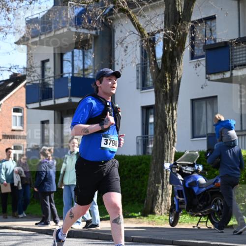12.04.2026 - 45. Internationalen Wilhelmsburger Insellauf J. Mangold http://msf.ph/oto/9465296 12.04.2026 10:57:36 Ziel 4368, 2441, 5243, 3798, 2861, 3340, 2847, 4339, 3179, 3753, 4947, 3754, 5362, 4157, 2164, 4120, 2283, 2228, 4396, 3997, 2818, 3257, 2499, 2194, 2900 meine-sportfotos.de