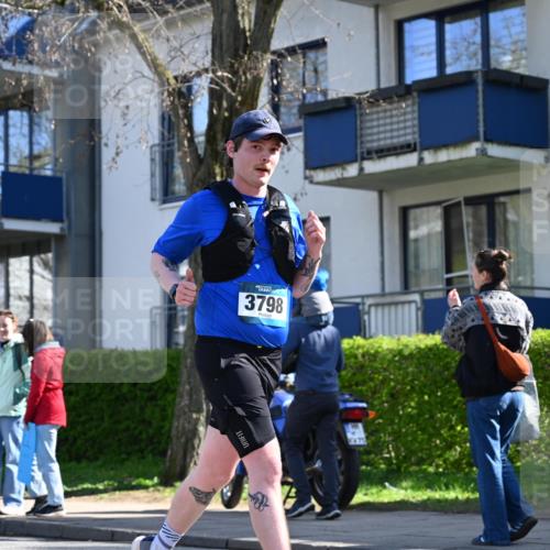 12.04.2026 - 45. Internationalen Wilhelmsburger Insellauf J. Mangold http://msf.ph/oto/9465303 12.04.2026 10:57:36 Ziel 4368, 2441, 5243, 3798, 2861, 3340, 2847, 4339, 3179, 3753, 4947, 3754, 5362, 4157, 2164, 4120, 2283, 2228, 4396, 3997, 2818, 3257, 2499, 2194, 2900 meine-sportfotos.de