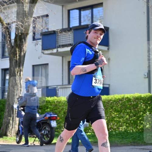 12.04.2026 - 45. Internationalen Wilhelmsburger Insellauf J. Mangold http://msf.ph/oto/9465308 12.04.2026 10:57:37 Ziel 4368, 2441, 5243, 3798, 2861, 3340, 2847, 2847, 4339, 3179, 3753, 4947, 3754, 5362, 4157, 2164, 4120, 2283, 2228, 4396, 3997, 2818, 3257, 2499, 2194, 2900, 3260 meine-sportfotos.de
