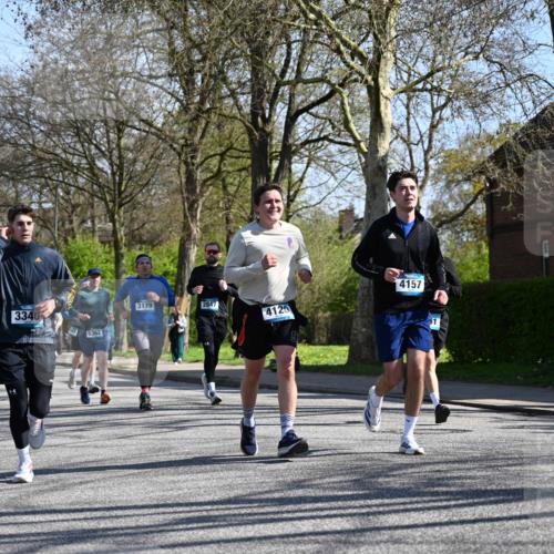 12.04.2026 - 45. Internationalen Wilhelmsburger Insellauf J. Mangold http://msf.ph/oto/9465330 12.04.2026 10:57:44 Ziel 2441, 5243, 3798, 2861, 3340, 2847, 4339, 3179, 3753, 4947, 3754, 5362, 4157, 2164, 4120, 2283, 2228, 4396, 3997, 2818, 3257, 2499, 2194, 2900, 3260, 3568, 4352, 4215, 4394, 3665 meine-sportfotos.de