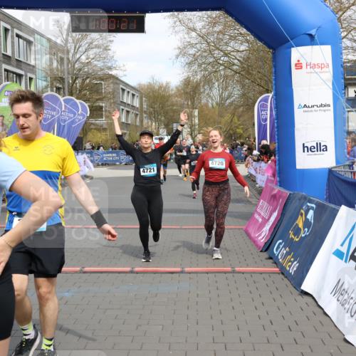 12.04.2026 - 45. Internationalen Wilhelmsburger Insellauf Strokosch-Dieckow http://msf.ph/oto/9465346 12.04.2026 13:13:20 Ziel 4385, 2274, 4919, 4720, 4721, 2998 meine-sportfotos.de