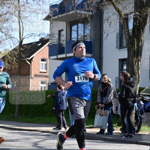 12.04.2026 - 45. Internationalen Wilhelmsburger Insellauf J. Mangold http://msf.ph/oto/9465393 12.04.2026 10:57:48 Ziel 3798, 2861, 3340, 2847, 4339, 3179, 3753, 4947, 3754, 5362, 4157, 2164, 4120, 2283, 2228, 4396, 3997, 2818, 3257, 2499, 2194, 2900, 2900, 3260, 3568, 4352, 4215, 4394, 3665 meine-sportfotos.de