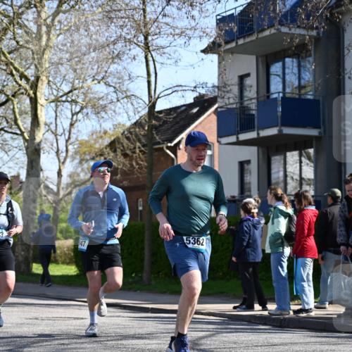 12.04.2026 - 45. Internationalen Wilhelmsburger Insellauf J. Mangold http://msf.ph/oto/9465396 12.04.2026 10:57:49 Ziel 3798, 2861, 3340, 2847, 4339, 3179, 3753, 4947, 3754, 5362, 4157, 2164, 4120, 2283, 2228, 4396, 3997, 2818, 3257, 2499, 2194, 2900, 3260, 3260, 3568, 4352, 4215, 4394, 3665 meine-sportfotos.de