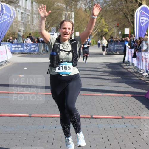 12.04.2026 - 45. Internationalen Wilhelmsburger Insellauf Strokosch-Dieckow http://msf.ph/oto/9465401 12.04.2026 11:15:27 Ziel 2165 meine-sportfotos.de