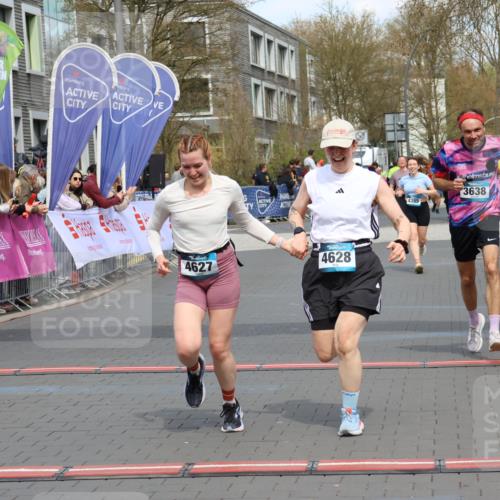 12.04.2026 - 45. Internationalen Wilhelmsburger Insellauf Strokosch-Dieckow http://msf.ph/oto/9465408 12.04.2026 13:13:11 Ziel 2275, 4671, 4627, 4628, 3638 meine-sportfotos.de