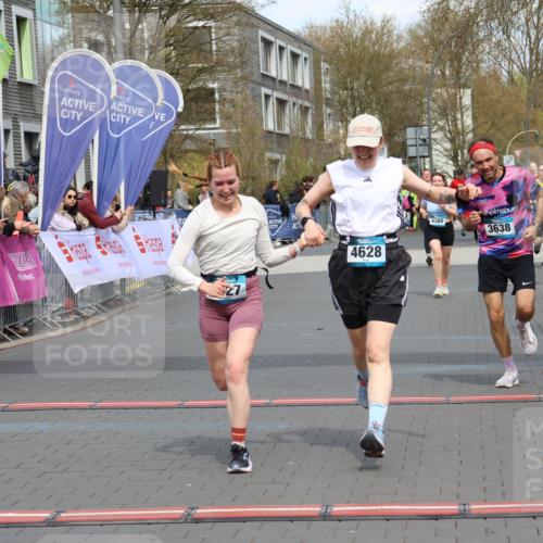 12.04.2026 - 45. Internationalen Wilhelmsburger Insellauf Strokosch-Dieckow http://msf.ph/oto/9465423 12.04.2026 13:13:11 Ziel 2275, 4671, 4627, 4628, 3638 meine-sportfotos.de
