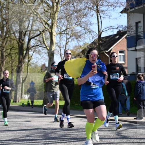 12.04.2026 - 45. Internationalen Wilhelmsburger Insellauf J. Mangold http://msf.ph/oto/9465444 12.04.2026 10:57:52 Ziel 2861, 3340, 2847, 4339, 3179, 3753, 4947, 3754, 5362, 4157, 2164, 4120, 2283, 2228, 4396, 3997, 2818, 3257, 2499, 2194, 2900, 3260, 3568, 4352, 4352, 4215, 4394, 3665, 3968 meine-sportfotos.de