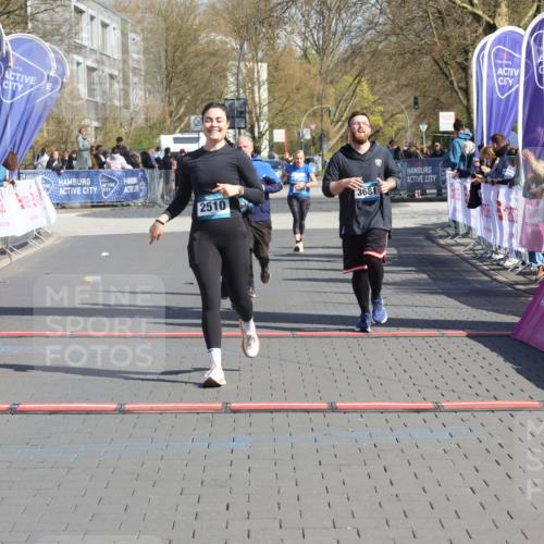 12.04.2026 - 45. Internationalen Wilhelmsburger Insellauf Strokosch-Dieckow http://msf.ph/oto/9465445 12.04.2026 11:15:34 Ziel 2510, 3681, 2157, 2993 meine-sportfotos.de