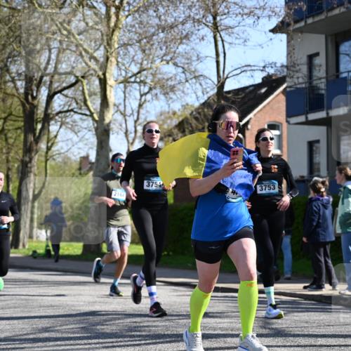 12.04.2026 - 45. Internationalen Wilhelmsburger Insellauf J. Mangold http://msf.ph/oto/9465446 12.04.2026 10:57:52 Ziel 2861, 3340, 2847, 4339, 3179, 3753, 4947, 3754, 5362, 4157, 2164, 4120, 2283, 2228, 4396, 3997, 2818, 3257, 2499, 2194, 2900, 3260, 3568, 4352, 4352, 4215, 4394, 3665, 3968 meine-sportfotos.de