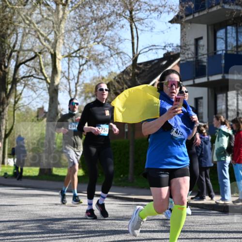12.04.2026 - 45. Internationalen Wilhelmsburger Insellauf J. Mangold http://msf.ph/oto/9465449 12.04.2026 10:57:53 Ziel 2861, 3340, 2847, 4339, 3179, 3753, 4947, 3754, 5362, 4157, 2164, 4120, 2283, 2228, 4396, 3997, 3997, 2818, 3257, 2499, 2194, 2900, 3260, 3568, 4352, 4215, 4215, 4394, 3665, 3968, 4577 meine-sportfotos.de