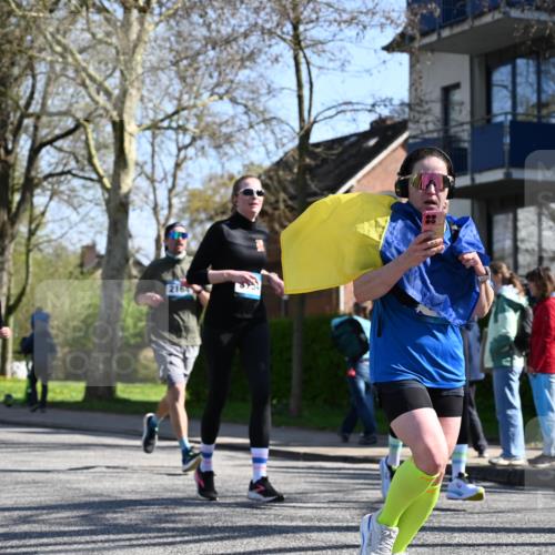 12.04.2026 - 45. Internationalen Wilhelmsburger Insellauf J. Mangold http://msf.ph/oto/9465450 12.04.2026 10:57:53 Ziel 2861, 3340, 2847, 4339, 3179, 3753, 4947, 3754, 5362, 4157, 2164, 4120, 2283, 2228, 4396, 3997, 3997, 2818, 3257, 2499, 2194, 2900, 3260, 3568, 4352, 4215, 4215, 4394, 3665, 3968, 4577 meine-sportfotos.de