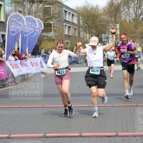 12.04.2026 - 45. Internationalen Wilhelmsburger Insellauf Strokosch-Dieckow http://msf.ph/oto/9465451 12.04.2026 13:13:11 Ziel 2275, 4671, 4627, 4628, 3638 meine-sportfotos.de