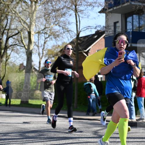 12.04.2026 - 45. Internationalen Wilhelmsburger Insellauf J. Mangold http://msf.ph/oto/9465452 12.04.2026 10:57:53 Ziel 2861, 3340, 2847, 4339, 3179, 3753, 4947, 3754, 5362, 4157, 2164, 4120, 2283, 2228, 4396, 3997, 3997, 2818, 3257, 2499, 2194, 2900, 3260, 3568, 4352, 4215, 4215, 4394, 3665, 3968, 4577 meine-sportfotos.de