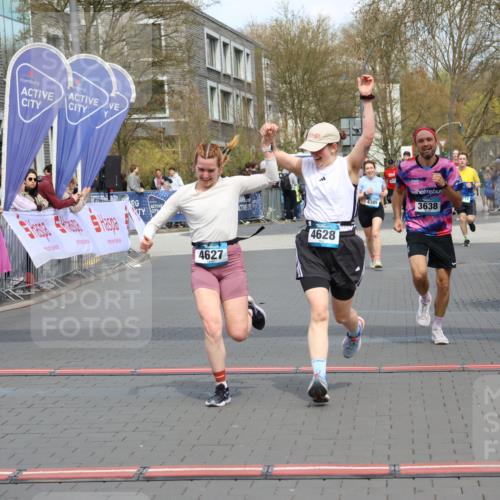12.04.2026 - 45. Internationalen Wilhelmsburger Insellauf Strokosch-Dieckow http://msf.ph/oto/9465462 12.04.2026 13:13:11 Ziel 2275, 4671, 4627, 4628, 3638 meine-sportfotos.de