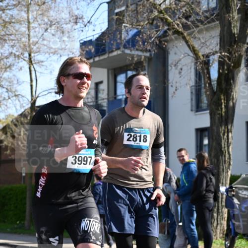 12.04.2026 - 45. Internationalen Wilhelmsburger Insellauf J. Mangold http://msf.ph/oto/9465497 12.04.2026 10:58:00 Ziel 3340, 2847, 4339, 3179, 3753, 4947, 3754, 5362, 4157, 2164, 4120, 2283, 2228, 4396, 3997, 2818, 3257, 2499, 2194, 2900, 2900, 3260, 3568, 4352, 4215, 4394, 3665, 3968, 4577, 5703, 3142, 5468, 3140, 4071, 2553 meine-sportfotos.de