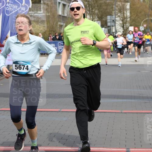 12.04.2026 - 45. Internationalen Wilhelmsburger Insellauf Strokosch-Dieckow http://msf.ph/oto/9465504 12.04.2026 13:13:06 Ziel 3441, 5674, 4841, 2275, 4671 meine-sportfotos.de
