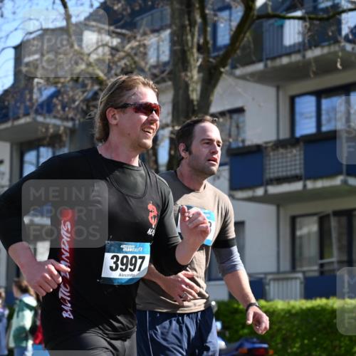 12.04.2026 - 45. Internationalen Wilhelmsburger Insellauf J. Mangold http://msf.ph/oto/9465509 12.04.2026 10:58:00 Ziel 3340, 2847, 4339, 3179, 3753, 4947, 3754, 5362, 4157, 2164, 4120, 2283, 2228, 4396, 3997, 2818, 3257, 2499, 2194, 2900, 2900, 3260, 3568, 4352, 4215, 4394, 3665, 3968, 4577, 5703, 3142, 5468, 3140, 4071, 2553 meine-sportfotos.de