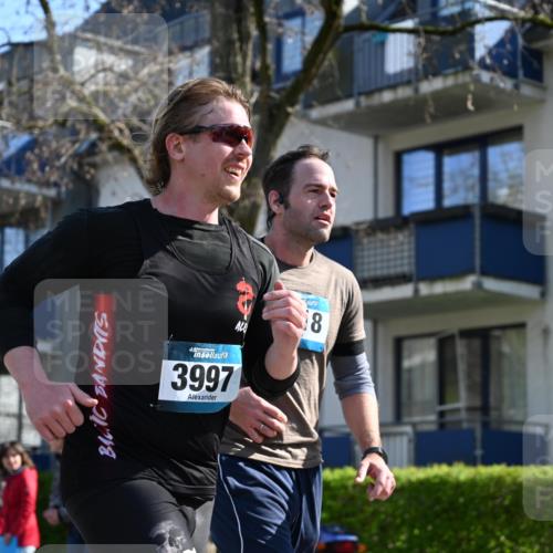 12.04.2026 - 45. Internationalen Wilhelmsburger Insellauf J. Mangold http://msf.ph/oto/9465512 12.04.2026 10:58:00 Ziel 3340, 2847, 4339, 3179, 3753, 4947, 3754, 5362, 4157, 2164, 4120, 2283, 2228, 4396, 3997, 2818, 3257, 2499, 2194, 2900, 2900, 3260, 3568, 4352, 4215, 4394, 3665, 3968, 4577, 5703, 3142, 5468, 3140, 4071, 2553 meine-sportfotos.de