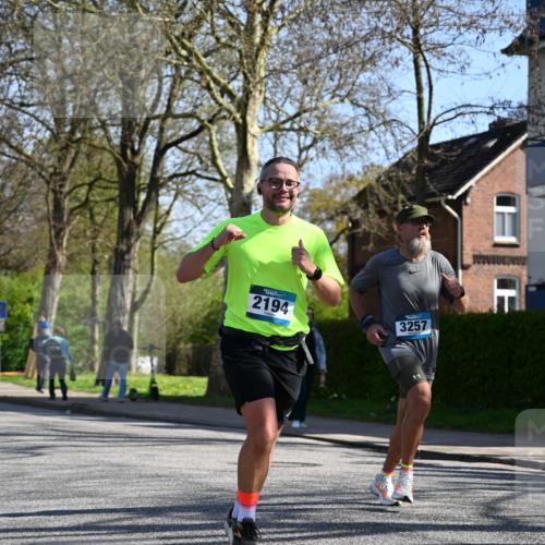12.04.2026 - 45. Internationalen Wilhelmsburger Insellauf J. Mangold http://msf.ph/oto/9465521 12.04.2026 10:58:05 Ziel 3754, 5362, 4157, 2164, 4120, 2283, 2228, 4396, 3997, 2818, 3257, 2499, 2194, 2900, 3260, 3568, 4352, 4215, 4215, 4394, 3665, 3968, 4577, 4577, 5703, 3142, 5468, 3140, 4071, 2553 meine-sportfotos.de