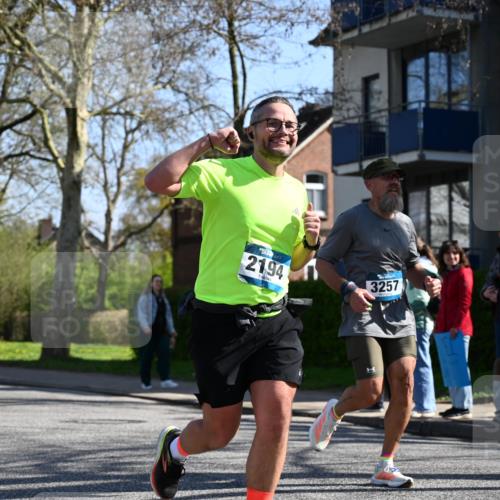 12.04.2026 - 45. Internationalen Wilhelmsburger Insellauf J. Mangold http://msf.ph/oto/9465531 12.04.2026 10:58:06 Ziel 3754, 5362, 4157, 2164, 4120, 2283, 2228, 4396, 3997, 2818, 3257, 2499, 2194, 2900, 3260, 3568, 4352, 4215, 4394, 4394, 3665, 3968, 4577, 5703, 3142, 5468, 5703, 3142, 5468, 3140, 4071, 2553 meine-sportfotos.de